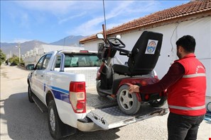 Kaş Belediyesinin evde bakım hizmeti sürüyor